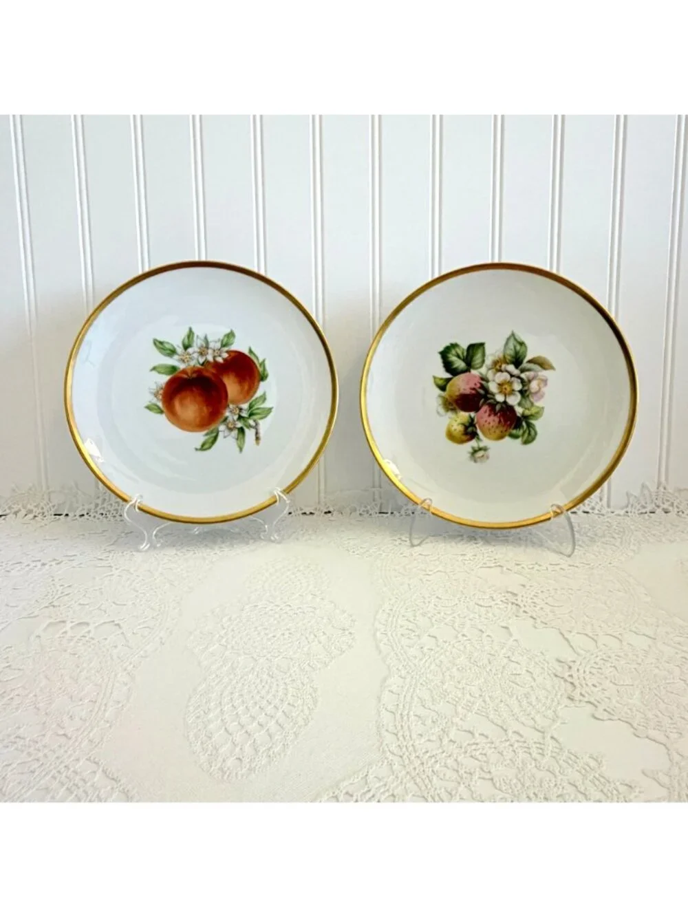 Hutschenreuther Selb Pasco Germany 2 Fruit Plates Gold Rim Strawberries Peaches